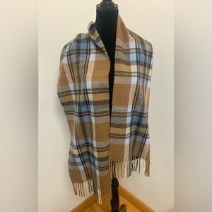 Geoffrey Beene scarf